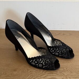 Stuart Weitzman Chantelle Pumps